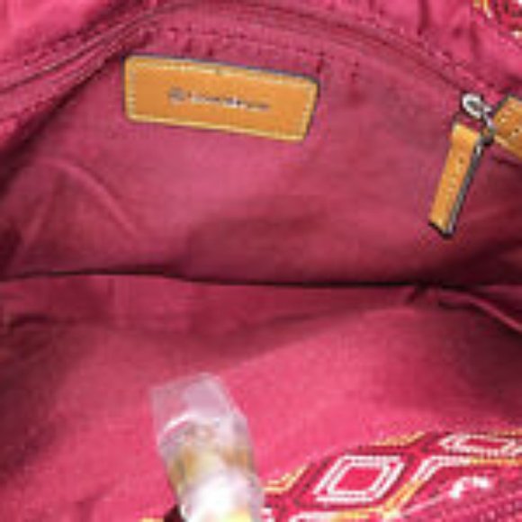 NWT GIANI BERNINI SAFFIANO WINE GRAPHIC TOTE - Picture 4 of 4